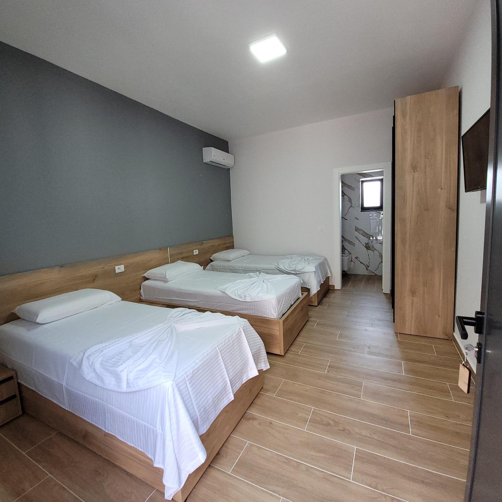 Hotel Erandi Rinas Exterior foto