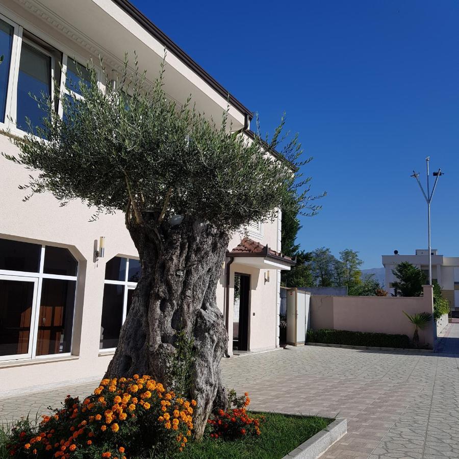 Hotel Erandi Rinas Exterior foto